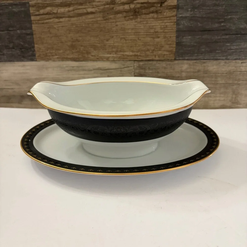 Noritake Benedicta 6976 Gravy Boat Attached Underplate Black Gold Porcelain